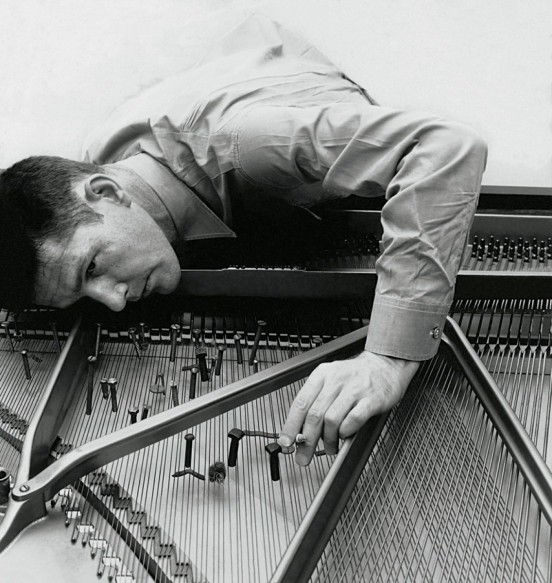 Esercizi di Pazzia. Breve storia dei brani 'fuori di testa' a 100 anni dalla nascita di Iannis Xenakis