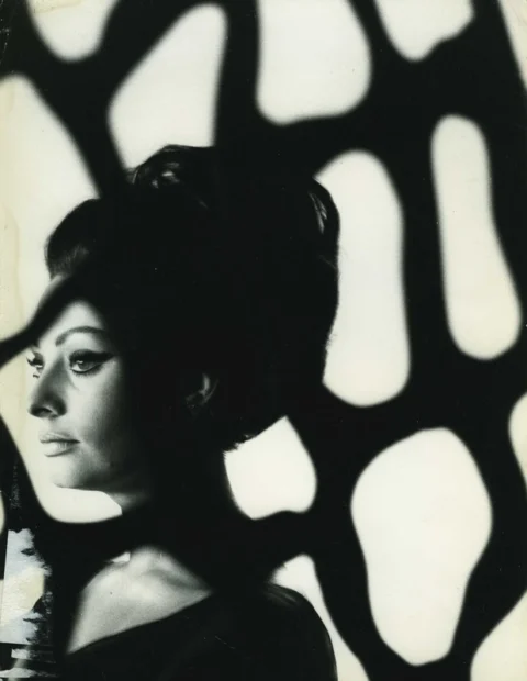 SOPHIA LOREN. Il mito della bellezza disegnato con la luce