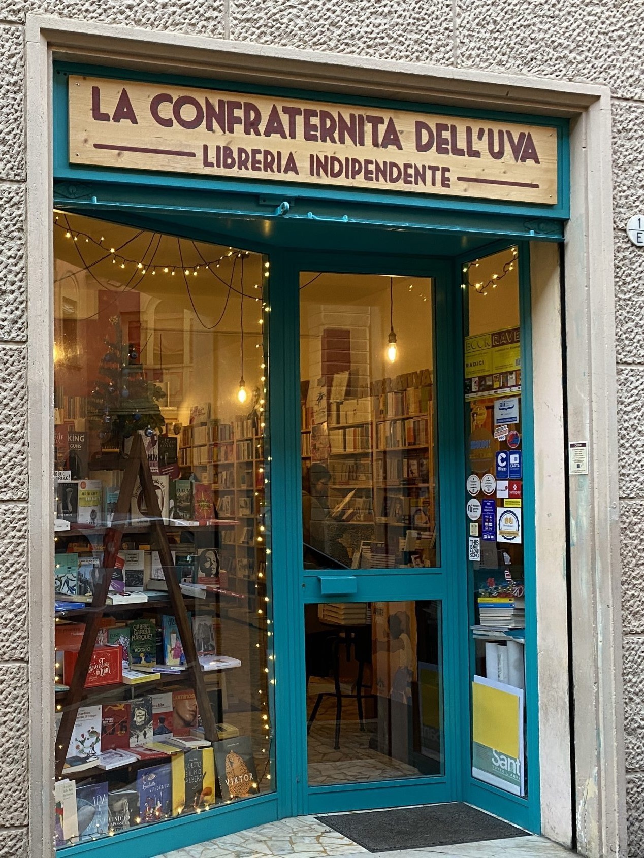La confraternita dell'uva - Libreria indipendente